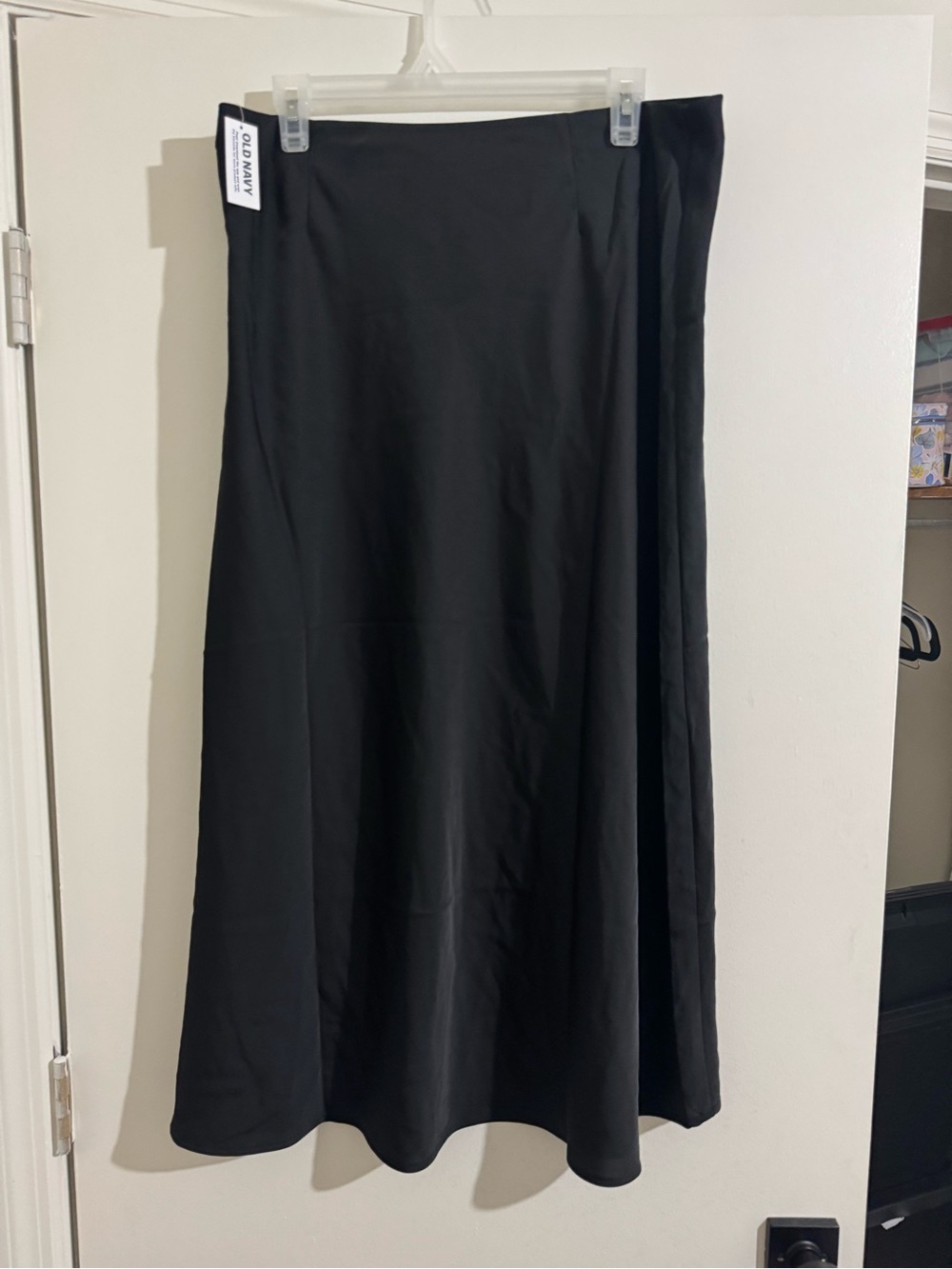 Old Navy Black Midi A-Line Skirt with Clean Silhouette